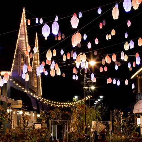 bicester village christmas opening times.